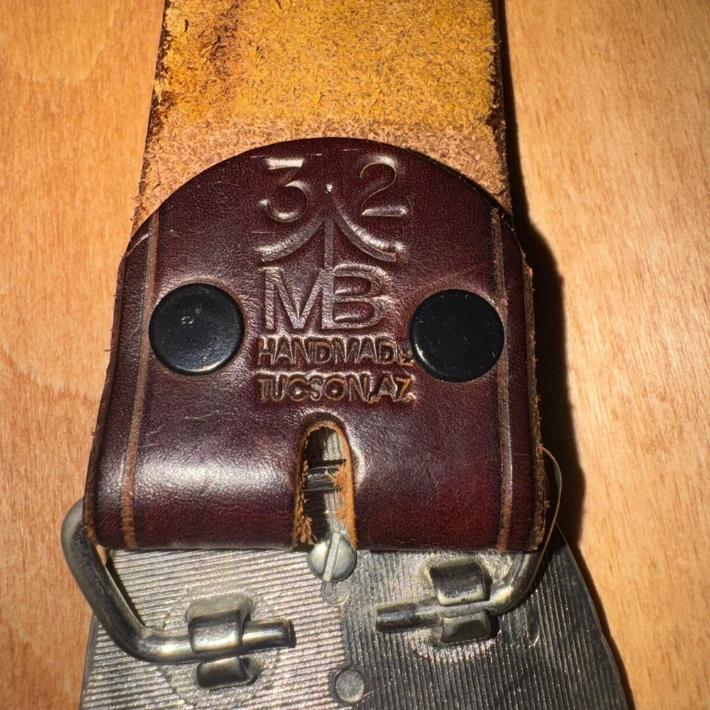 Vintage Justin Western Leather Belt Brown Leather Silver Tone Stone‎ Buckle USA